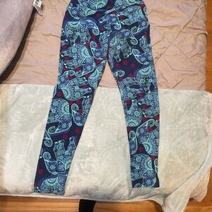 LuLaRoe Women's Elephant Print Leggings - Blue and Red